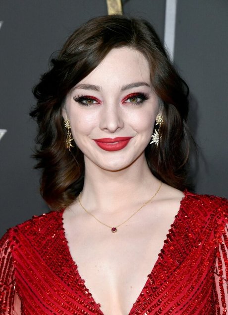 Emma Dumont