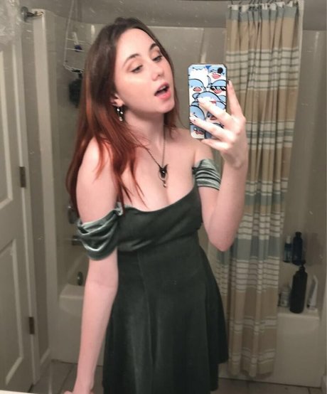 Nacktes geleaktes OnlyFans-Foto von Katiebuggyboo