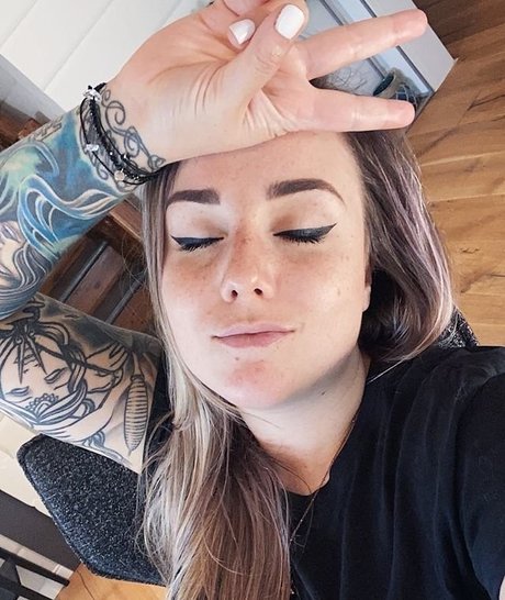 Nacktes geleaktes OnlyFans-Foto von Missrage