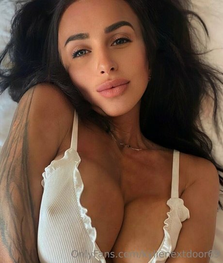 Nacktes geleaktes OnlyFans-Foto von Kylienextdoor69