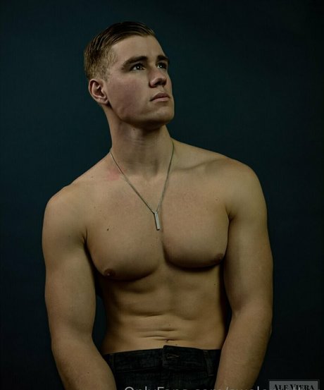 Nacktes geleaktes OnlyFans-Foto von Swolemattyy