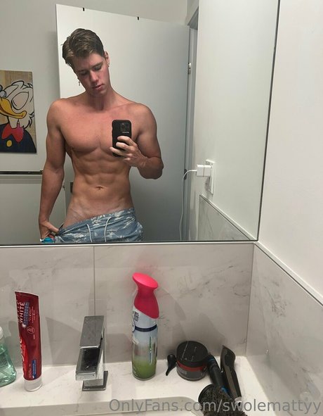 Nacktes geleaktes OnlyFans-Foto von Swolemattyy