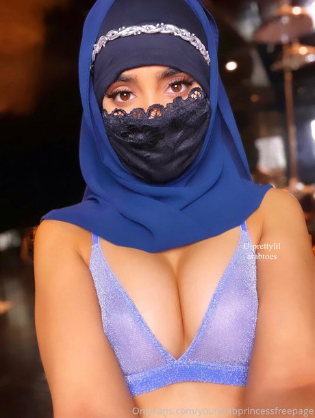 Nacktes geleaktes OnlyFans-Foto von Yourarabprincessfreepage