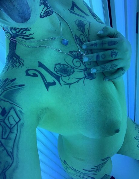 Nacktes geleaktes OnlyFans-Foto von Aliciaastarchild