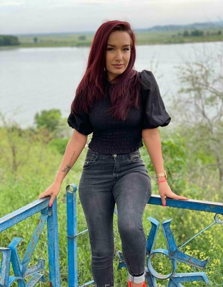 Nacktes geleaktes OnlyFans-Foto von Aubreyfrost