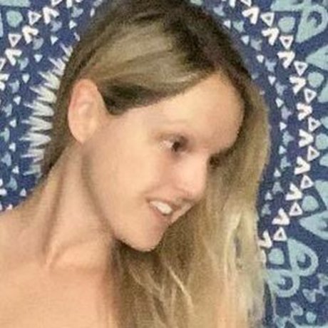 Nacktes geleaktes OnlyFans-Foto von Healthyhappyfitandproud