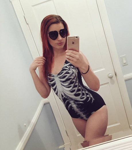 Amanda Lynne