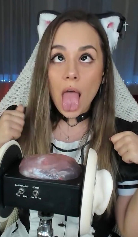 Nacktes geleaktes OnlyFans-Foto von Honeygirl