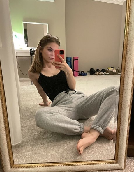 Nacktes geleaktes OnlyFans-Foto von Lizi Asmr