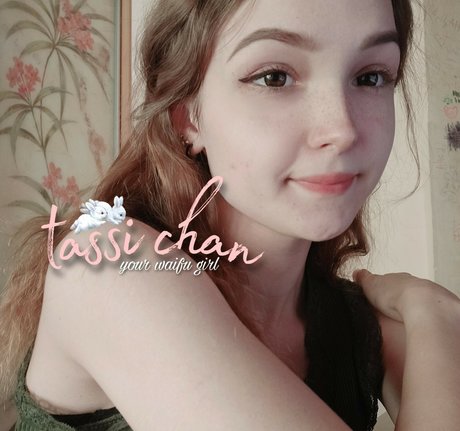Nacktes geleaktes OnlyFans-Foto von Tassichan