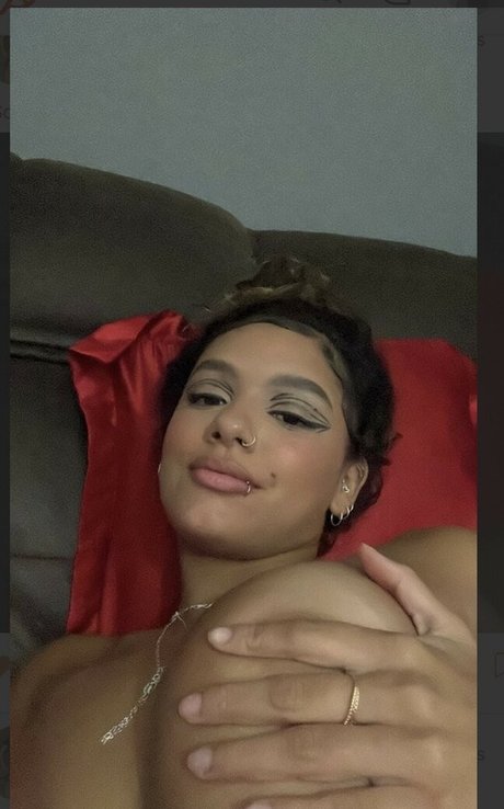 Nacktes geleaktes OnlyFans-Foto von Louisiew
