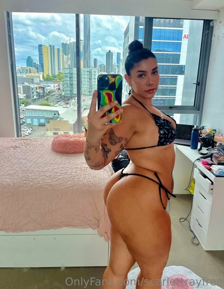 Nacktes geleaktes OnlyFans-Foto von Scarlettrayfree