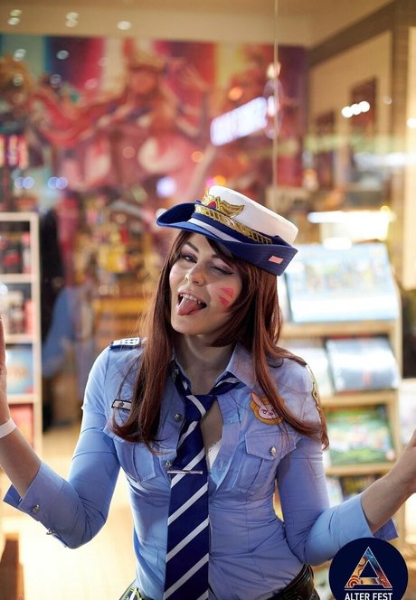 Anya Ichios