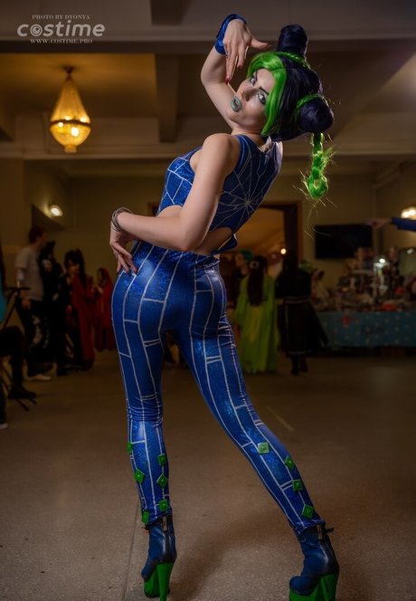 Anya Ichios