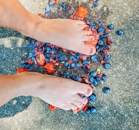 Nacktes geleaktes OnlyFans-Foto von Smelliefeetsweetie