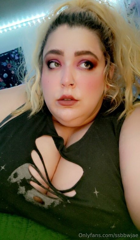 Nacktes geleaktes OnlyFans-Foto von Ssbbwjae