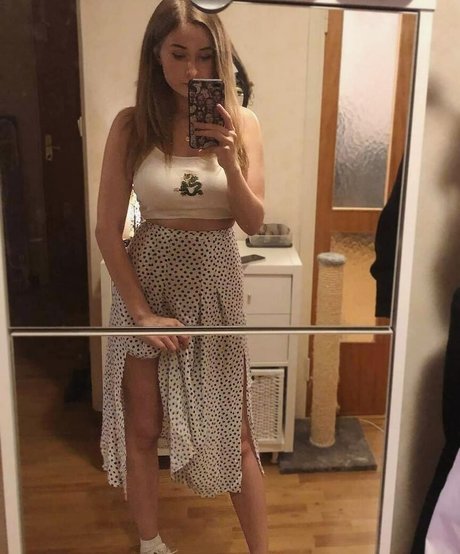 Nacktes geleaktes OnlyFans-Foto von Elina Twich