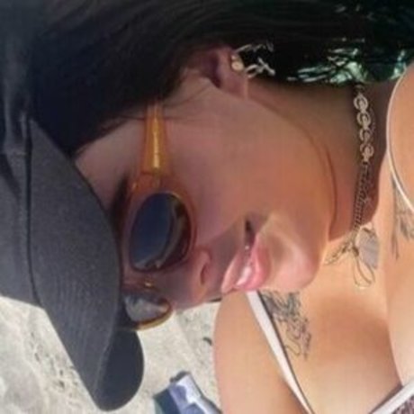 Nacktes geleaktes OnlyFans-Foto von Benee