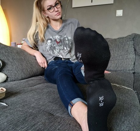 Nacktes geleaktes OnlyFans-Foto von Emmyfeetandsocks
