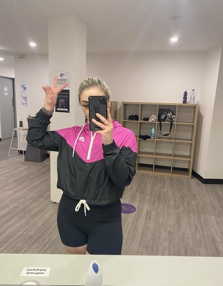Nacktes geleaktes OnlyFans-Foto von Sawina