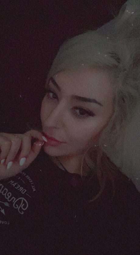 Nacktes geleaktes OnlyFans-Foto von Sawina