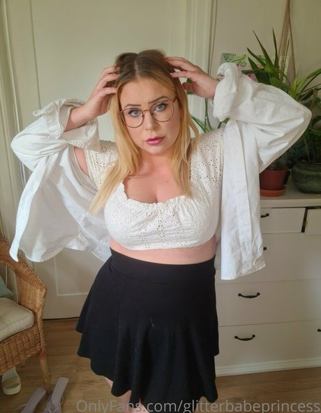 Nacktes geleaktes OnlyFans-Foto von Glitterbabeprincess