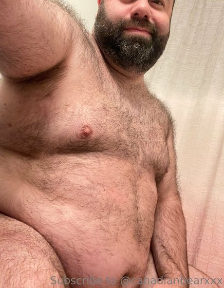 Nacktes geleaktes OnlyFans-Foto von Bearshoutout