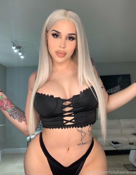 Nacktes geleaktes OnlyFans-Foto von Tsitaliaarianna