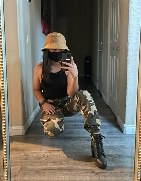Nacktes geleaktes OnlyFans-Foto von Candylane