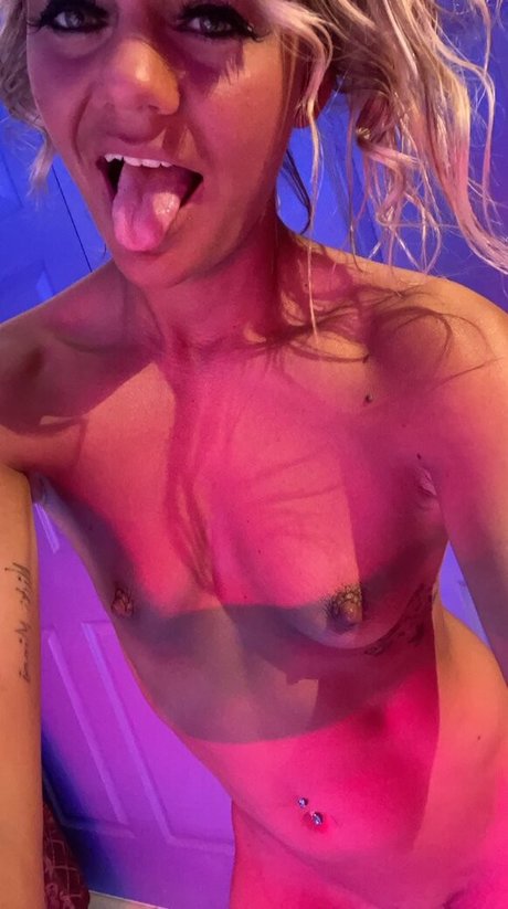 Nacktes geleaktes OnlyFans-Foto von Spicy Chels