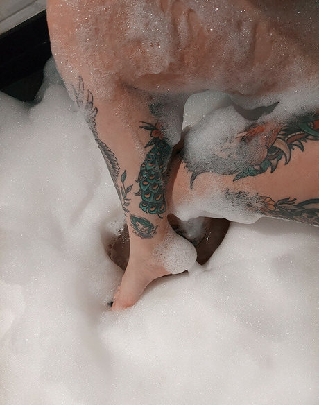 Nacktes geleaktes OnlyFans-Foto von Thamisaki