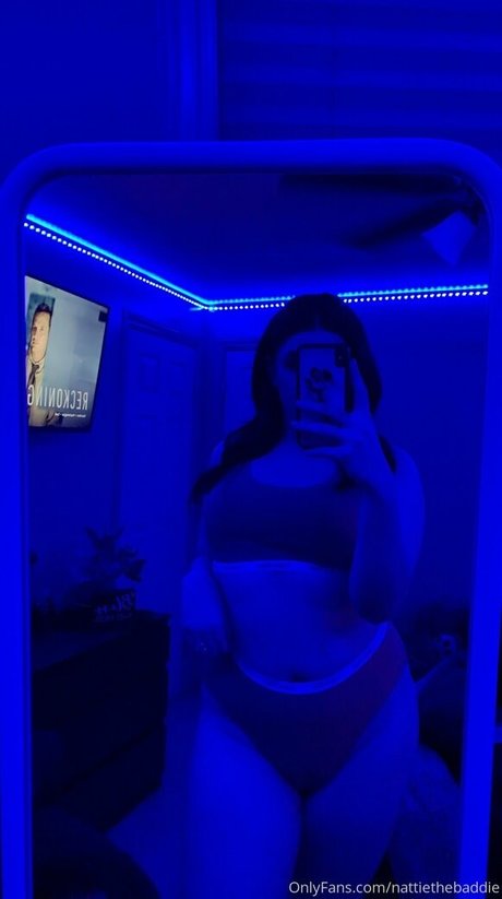 Nacktes geleaktes OnlyFans-Foto von Nattiethebaddie