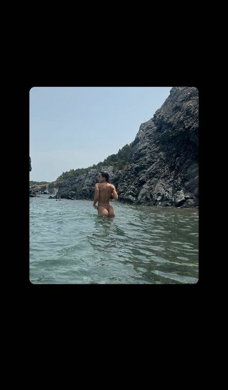 Nacktes geleaktes OnlyFans-Foto von Ampipenia