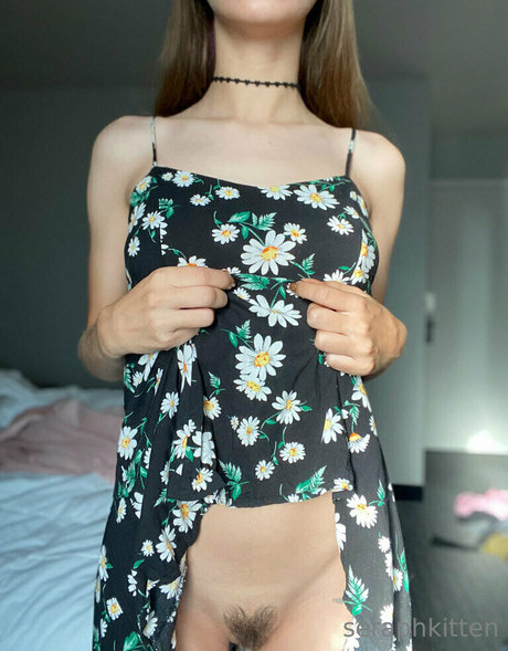 Nacktes geleaktes OnlyFans-Foto von Seraphkittencom