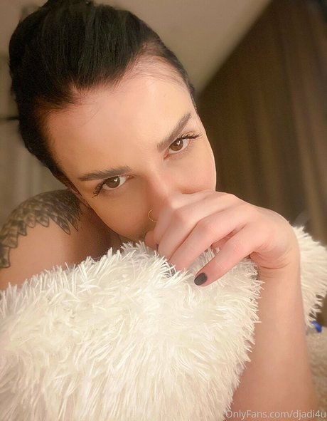 Nacktes geleaktes OnlyFans-Foto von Artease