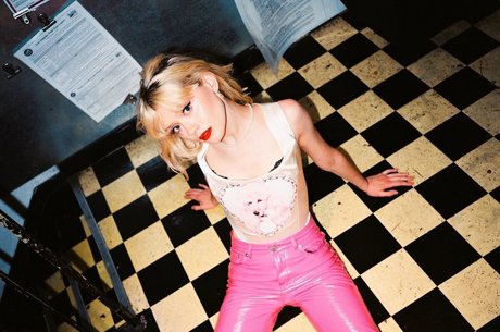 Nacktes geleaktes OnlyFans-Foto von Maisie Peters