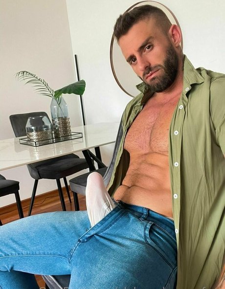 Nacktes geleaktes OnlyFans-Foto von Aleksandrrammfree