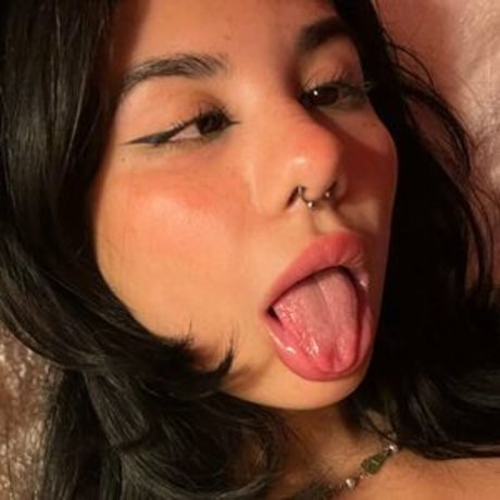 Nacktes geleaktes OnlyFans-Foto von Teeenybop