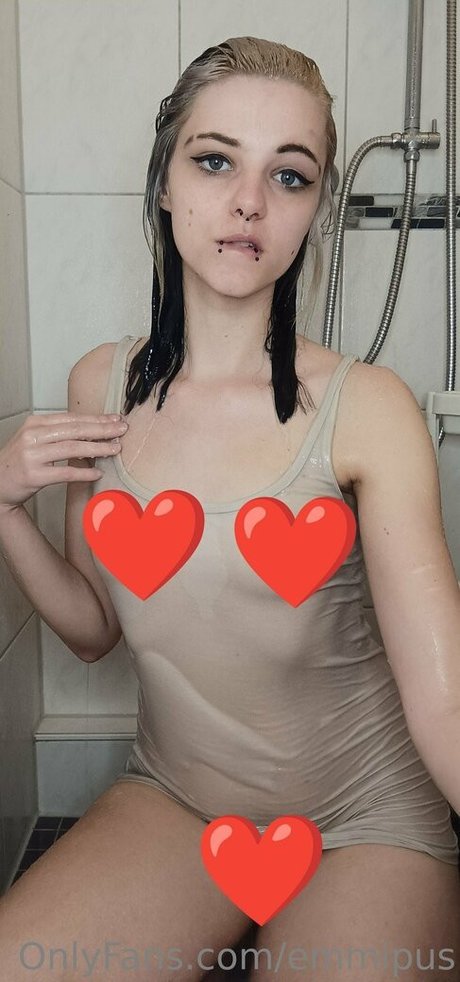 Nacktes geleaktes OnlyFans-Foto von Emmipus