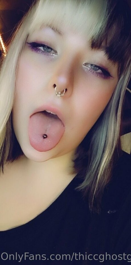 Nacktes geleaktes OnlyFans-Foto von Thiccghostgirl