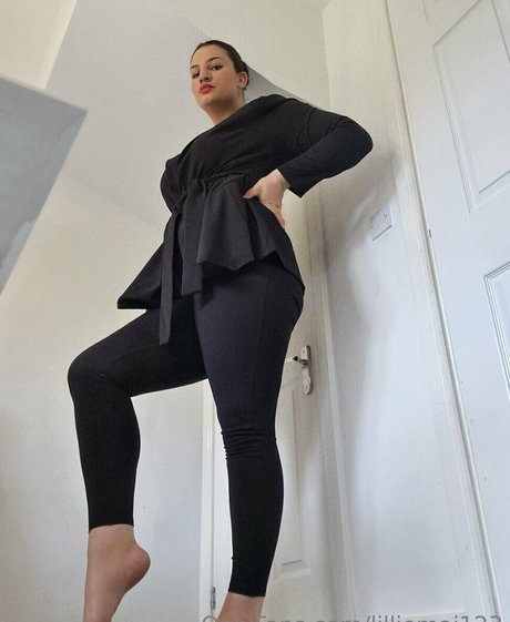 Nacktes geleaktes OnlyFans-Foto von Lilliemai123