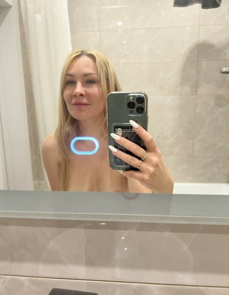 Nacktes geleaktes OnlyFans-Foto von Milavy