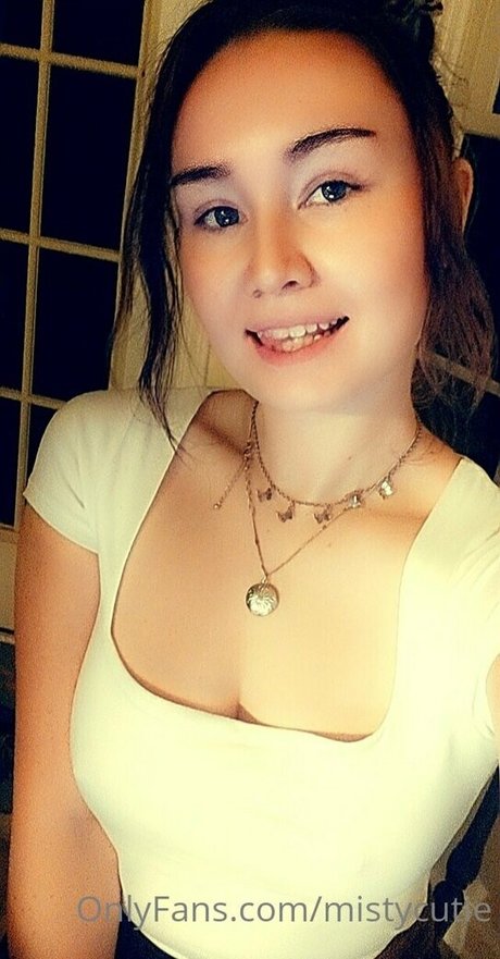 Nacktes geleaktes OnlyFans-Foto von Mistycutie