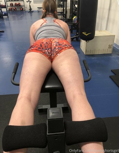 Nacktes geleaktes OnlyFans-Foto von Bootyshortsgirl