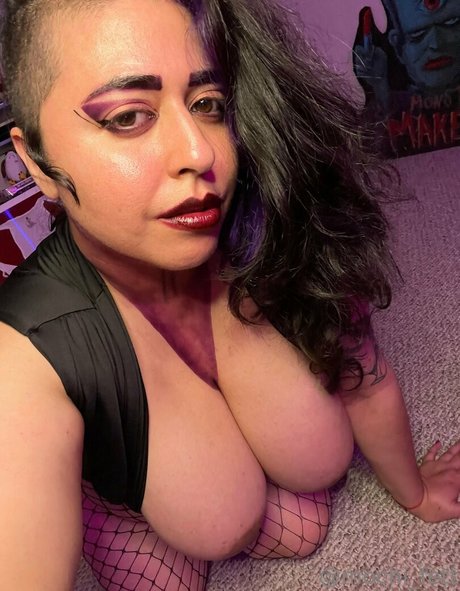 Nacktes geleaktes OnlyFans-Foto von Mochifett