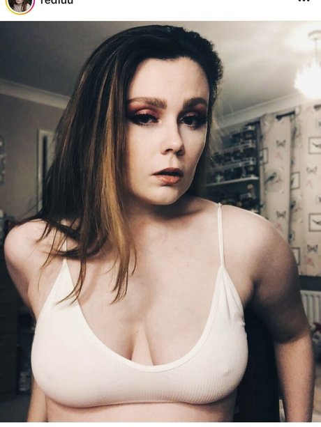 Nacktes geleaktes OnlyFans-Foto von Reach For The Peach