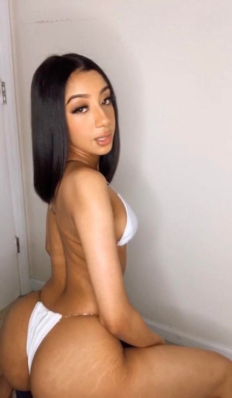 Nacktes geleaktes OnlyFans-Foto von Sadgalkate