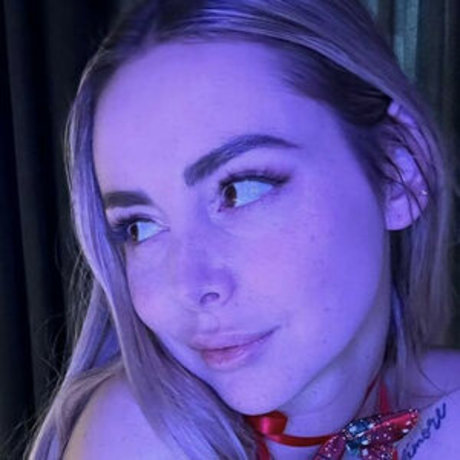 Nacktes geleaktes OnlyFans-Foto von Elliloretta
