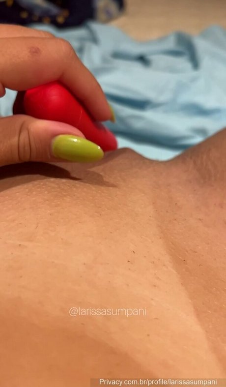 Nacktes geleaktes OnlyFans-Foto von Larissa Sumpani