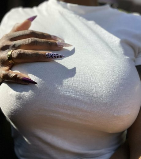 Therealbombshell_mint